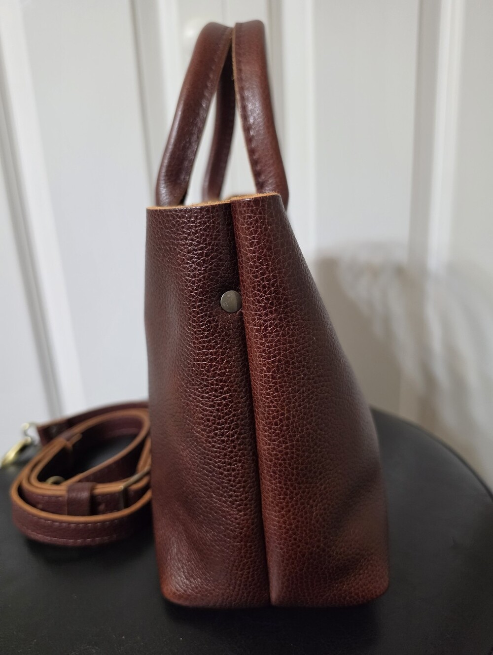 New Portland Large Leather Raindrop - Color: Nutmeg - Picture 2 of 12